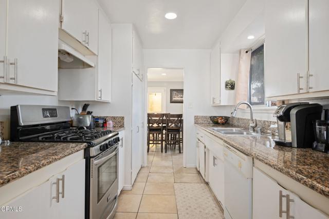 Detail Gallery Image 10 of 21 For 3050 Jackson St, Oxnard,  CA 93033 - 4 Beds | 2 Baths