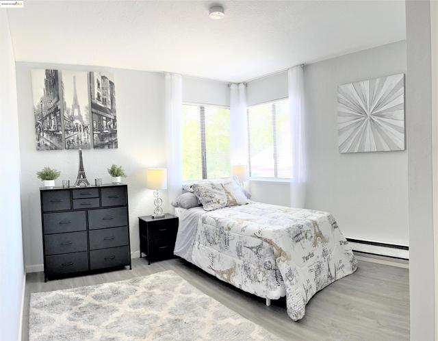 6 Lancaster Cir, Bay Point CA: https://media.crmls.org/mediaz/e4f9eb4f-22df-4eb4-87b2-3a700fc9550d.jpg