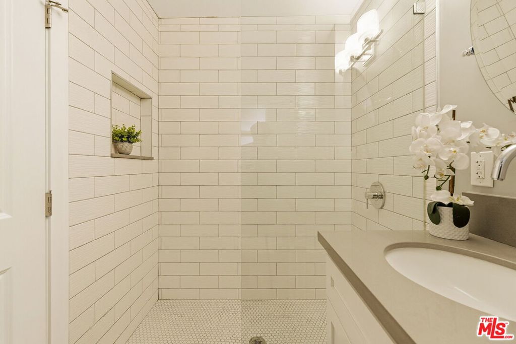 MLS #26772117 image #46