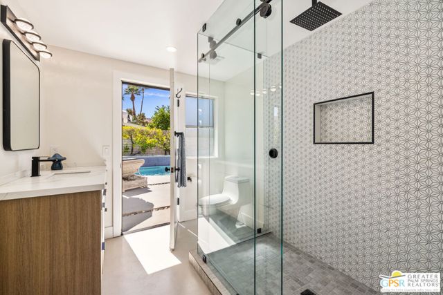 5155 E Bobolink Lane, Palm Springs CA: https://media.crmls.org/mediaz/e4fa9a9d-71e1-4692-9674-a1fd049ef792.jpg