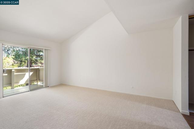 1706 Siskiyou Dr, Walnut Creek CA: https://media.crmls.org/mediaz/e4fba09f-3114-417d-b405-5efd65d502cf.jpg