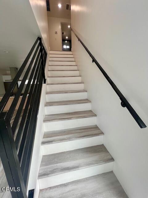 Detail Gallery Image 7 of 23 For 5626 1/2 Auckland Ave, North Hollywood,  CA 91601 - 4 Beds | 3 Baths