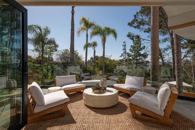 Detail Gallery Image 28 of 56 For 14847 Vista Del Oceano, Del Mar,  CA 92014 - 5 Beds | 4 Baths