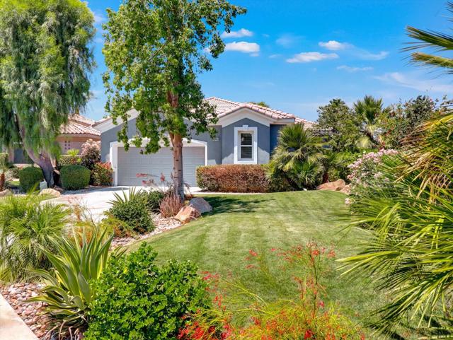 80418 Dumphries Court, Indio CA: https://media.crmls.org/mediaz/e4fd916b-59ad-4c82-b3a2-1f4a210efe19.jpg
