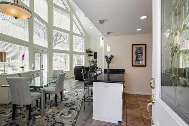 20944 Woodside Way, Groveland CA: https://media.crmls.org/mediaz/e4fe65f8-c6a9-44f5-92d8-525b82b78787.jpg