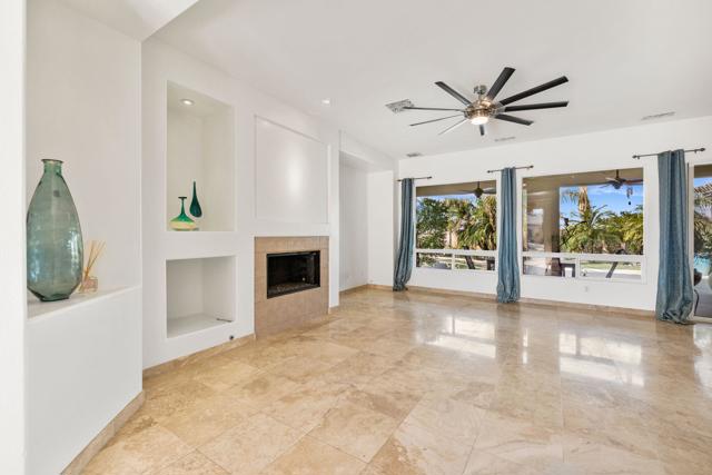 74062 Jeri Lane, Palm Desert CA: https://media.crmls.org/mediaz/e4ff60f5-f587-462c-b35e-f849c8219802.jpg