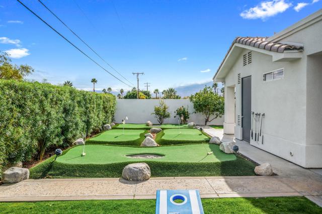 2932 N Sunrise Way, Palm Springs CA: https://media.crmls.org/mediaz/e4ffe309-8846-4c13-9b3f-fd44482008c1.jpg