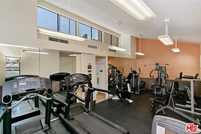 8515 Falmouth Avenue, Playa del Rey CA: https://media.crmls.org/mediaz/e500206c-6ea4-4651-8367-038c4cd5b29b.jpg