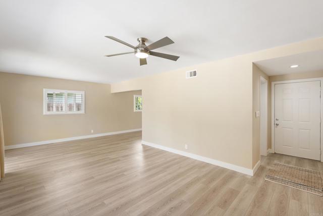 Detail Gallery Image 8 of 31 For 3218 Carolyn Cir, Oceanside,  CA 92054 - 3 Beds | 2 Baths