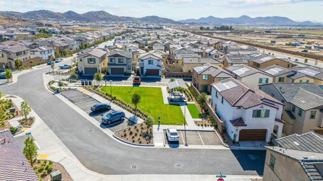 29566 Nini Ct, Winchester CA: https://media.crmls.org/mediaz/e50096c6-d2ed-460b-9c37-d11db247a798.jpg