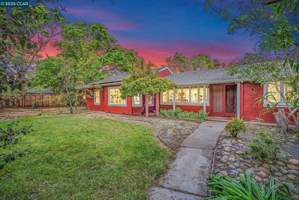 2960 Bonnie Ln