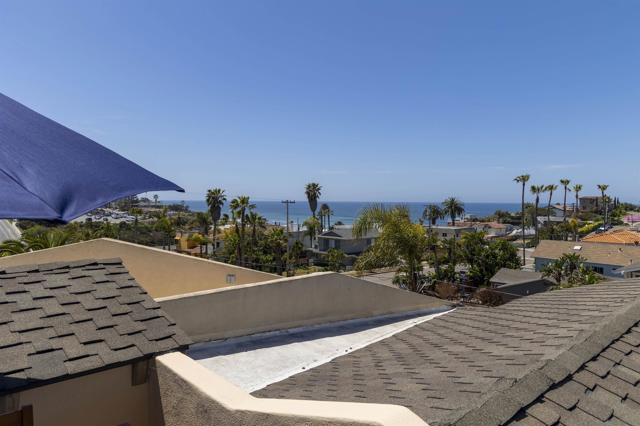 145 3rd Street, Encinitas, California 92024, 3 Bedrooms Bedrooms, ,3 BathroomsBathrooms,Townhouse,For Sale,3rd Street,250019696SD