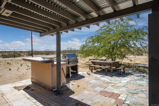 Detail Gallery Image 23 of 36 For 5655 Last Mile Rd, Johnson Valley,  CA 92285 - 3 Beds | 2 Baths