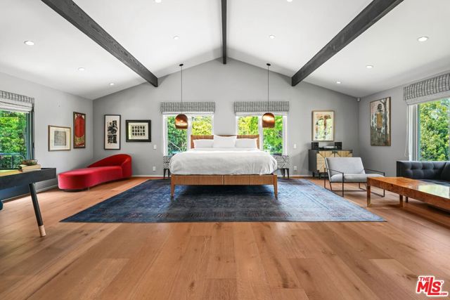 7712 Chandelle Place, Los Angeles CA: https://media.crmls.org/mediaz/e5032baa-7c2b-4dc6-bddd-7ab232c7dc04.jpg