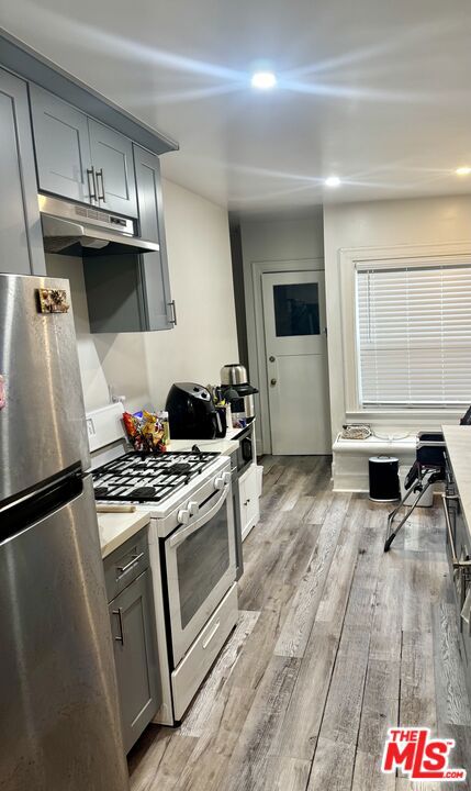 2922 8th Avenue, Los Angeles CA: https://media.crmls.org/mediaz/e5037863-d79d-4f4a-9df9-15911c1eb67f.jpg