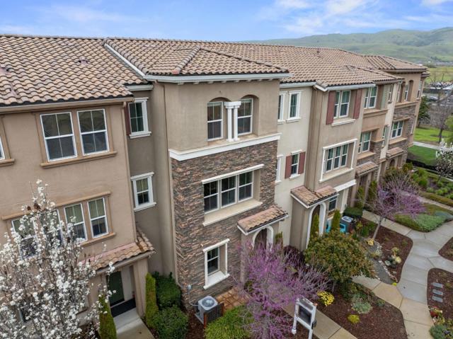 30 Cumin Lane, Morgan Hill CA: https://media.crmls.org/mediaz/e504c44e-0b0b-4332-a9c3-e92f53527de9.jpg