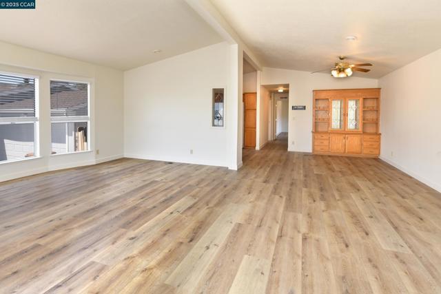 1840 Paris Ln, Antioch CA: https://media.crmls.org/mediaz/e5061217-a947-4deb-99bc-11ecd6f44f23.jpg