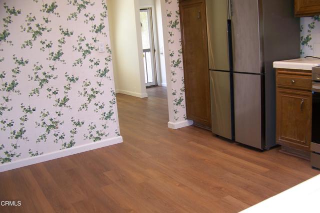 40036 Village 40, Camarillo CA: https://media.crmls.org/mediaz/e507ad08-ec35-41f7-af8f-127fea844f31.jpg