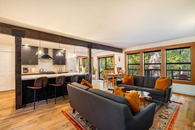 24542 Fern Valley Road, Idyllwild CA: https://media.crmls.org/mediaz/e5080fae-e769-4328-8493-a9763a4f9063.jpg