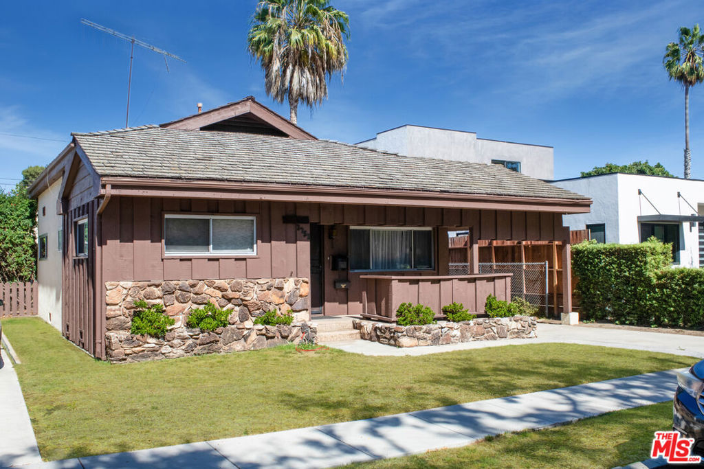 3752 Maplewood Avenue