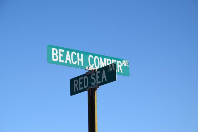 2833 Beachcomber Avenue, Thermal CA: https://media.crmls.org/mediaz/e509988e-4284-44ca-9cf7-5c6944ed7f90.jpg