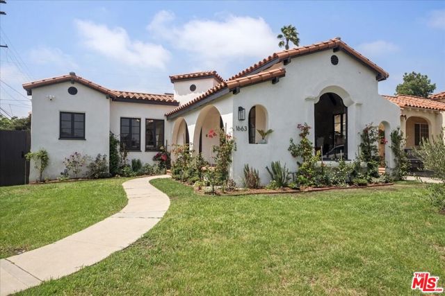 1663 S Ogden Drive, Los Angeles CA: https://media.crmls.org/mediaz/e509bd97-1898-4d83-968c-78f34ce63085.jpg