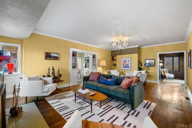 Detail Gallery Image 6 of 41 For 2847 Broadway, San Diego,  CA 92102 - 4 Beds | 4 Baths