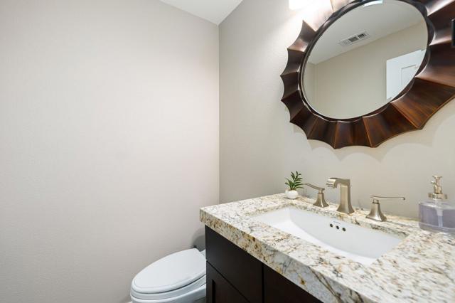 38417 Nasturtium Way, Palm Desert CA: https://media.crmls.org/mediaz/e50a6019-c619-4cac-90db-5e9fa98f1950.jpg