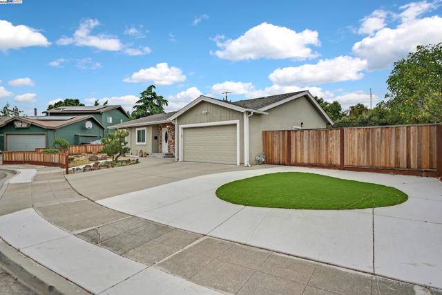7845 Ironwood Dr, Dublin CA: https://media.crmls.org/mediaz/e50adc8c-fa90-4a78-8196-88fb64b90908.jpg