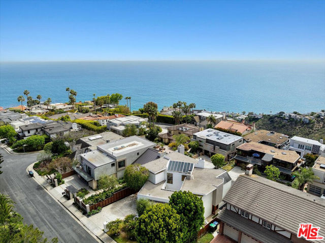 741 Marlin, Laguna Beach CA: https://media.crmls.org/mediaz/e50c4e91-58fc-4027-b077-f4e1de66d6c0.jpg