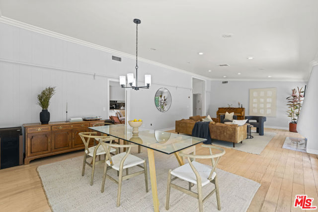 4701 Dunman Avenue, Woodland Hills CA: https://media.crmls.org/mediaz/e50c82a7-5a48-4361-9a8b-beca558eb8b5.jpg