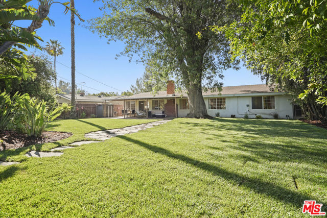 20338 Coulson Street, Woodland Hills CA: https://media.crmls.org/mediaz/e50cc853-b81b-49d0-ab03-b5bf7682e586.jpg