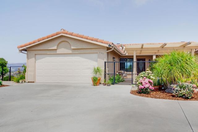 Detail Gallery Image 1 of 42 For 597 via Cantebria, Encinitas,  CA 92024 - 2 Beds | 2/1 Baths