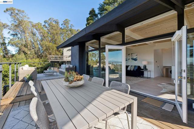 6801 ARMOUR DRIVE, Oakland CA: https://media.crmls.org/mediaz/e50f15e5-675e-4e91-b283-2c1b616ec396.jpg