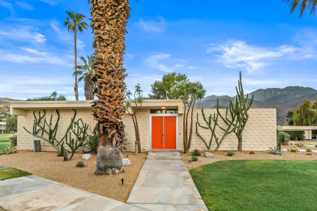 133 Desert Lakes Drive, Palm Springs, CA 92264