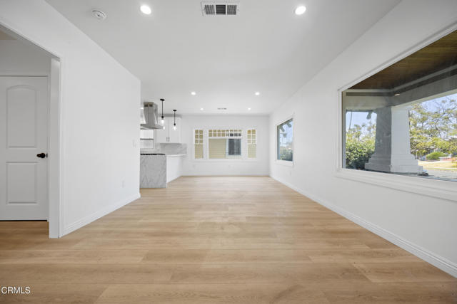 Detail Gallery Image 4 of 40 For 3609 4th Ave, Los Angeles,  CA 90018 - 2 Beds | 2 Baths
