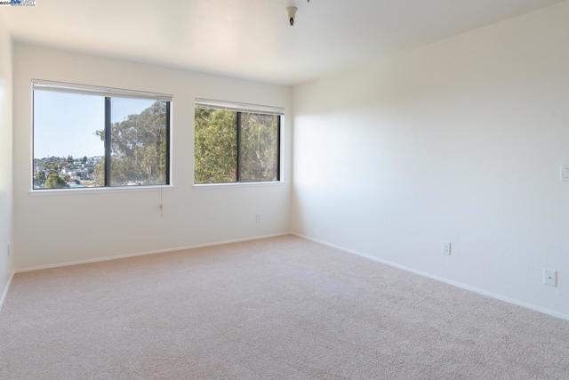 Image 23 of 32 For 545 Pierce Street  3301