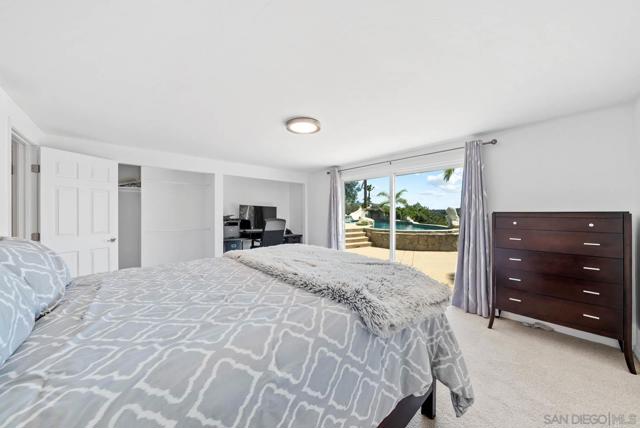 17221 Cloudcroft Dr, Poway CA: https://media.crmls.org/mediaz/e51119bc-2eda-4bfe-a38c-33e75984ddbc.jpg