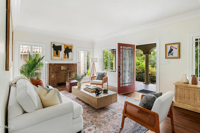 413 Sycamore Place, Sierra Madre CA: https://media.crmls.org/mediaz/e5116d87-11bd-444a-aa95-eea7bec47f1b.jpg