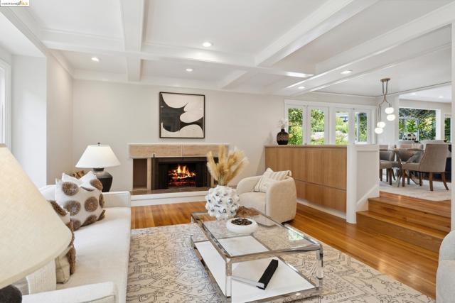 Image 7 of 59 For 5980 Harbord Dr