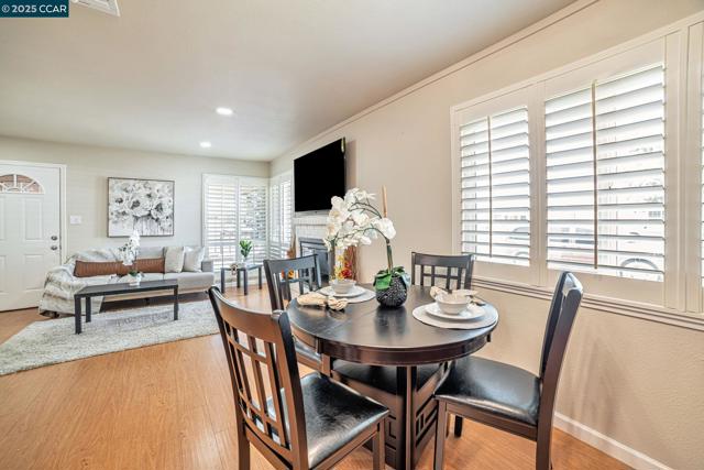 389 James St, Livermore CA: https://media.crmls.org/mediaz/e511915c-259e-4a7f-85a1-9da92f2c5a01.jpg