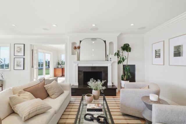 2142 Bulrush, San Diego CA: https://media.crmls.org/mediaz/e512fcea-111e-42c8-83d0-e0b9a83c038f.jpg