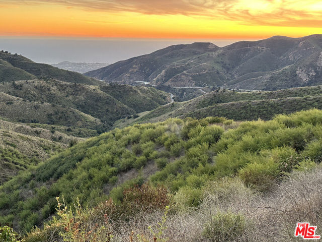 0 Ramera Motorway, Malibu CA: https://media.crmls.org/mediaz/e5149723-290d-4d15-83a9-c36417810acd.jpg