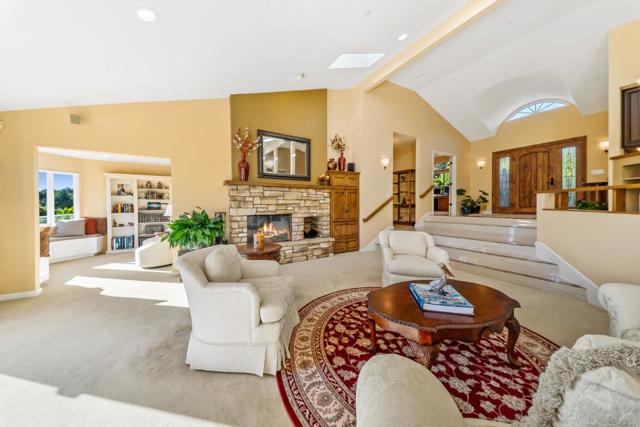 153 Castillo Court, Aptos CA: https://media.crmls.org/mediaz/e514c6d9-8dbc-4b14-ae46-0cd4a65dbbda.jpg