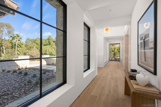 6323 Mimulus, Rancho Santa Fe CA: https://media.crmls.org/mediaz/e51586b3-d221-447a-8b82-ee41d55b8534.jpg