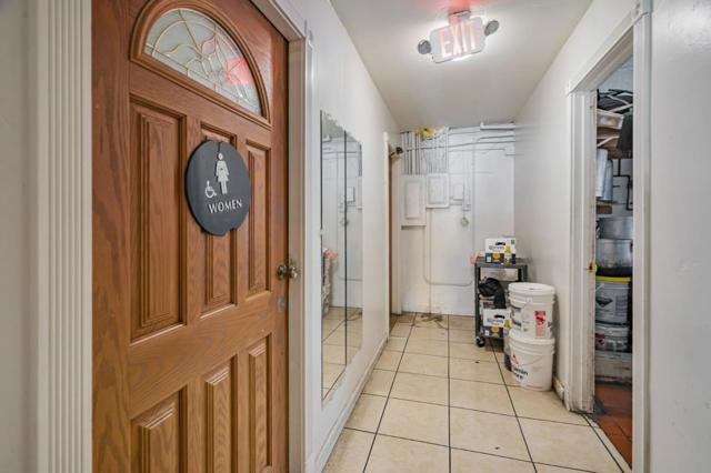 5272 5272 Monterey Road, San Jose CA: https://media.crmls.org/mediaz/e51592b2-5043-4ef0-916f-516eccbfd8e2.jpg