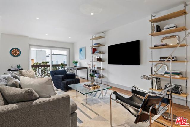 1735 N Fuller Avenue, Los Angeles CA: https://media.crmls.org/mediaz/e515a11a-a200-4cfa-8028-05a817cb3355.jpg