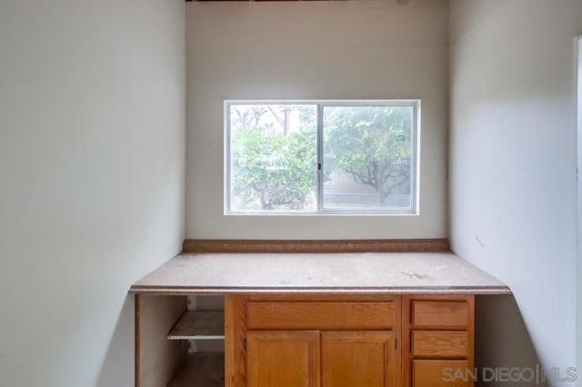 1354 Chalcedony St, San Diego CA: https://media.crmls.org/mediaz/e515d4de-b5da-409f-be0a-13969c8b2974.jpg