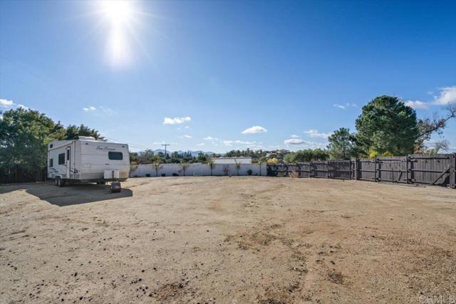 Image 60 of 74 For 3029 Victoria Drive