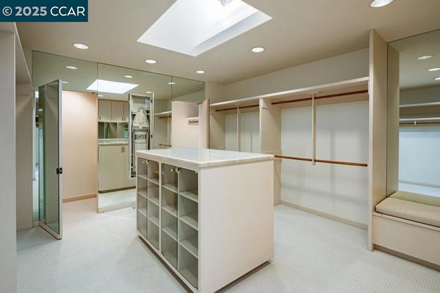 1177 Estates Dr, Lafayette CA: https://media.crmls.org/mediaz/e51653cb-21e7-4a2d-9e06-2593f7c9ed4f.jpg